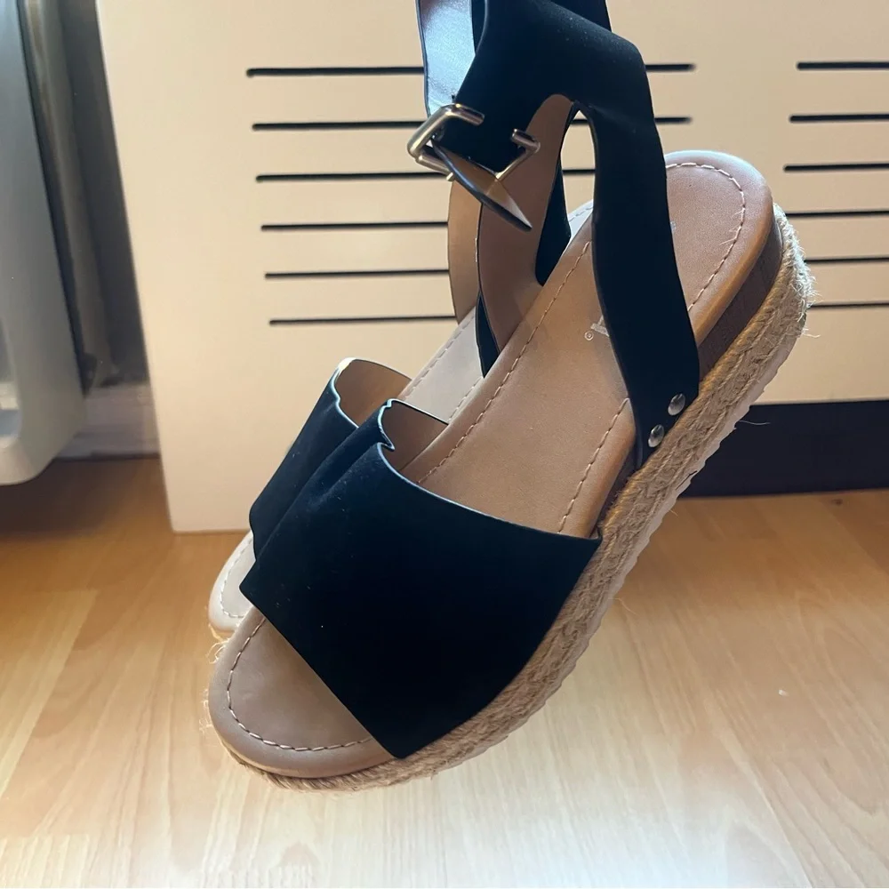 Size 7 Black Espadrille Platform Sandals - Picture 6 of 10